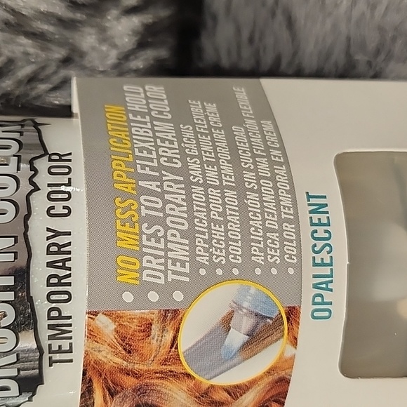 *4 for $20 💕Temporary hair color - Picture 2 of 4